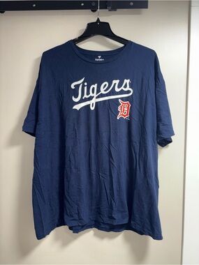 NWOT Fanatics Navy Detroit Tigers Script Short Sleeve Tee